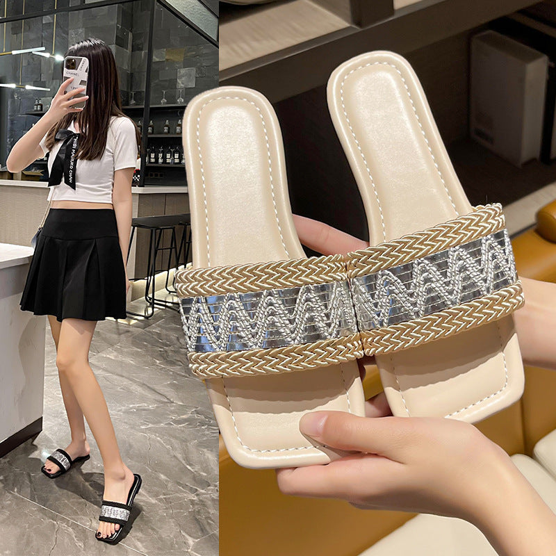Graceful Orthopedic Sandals for Modern Look