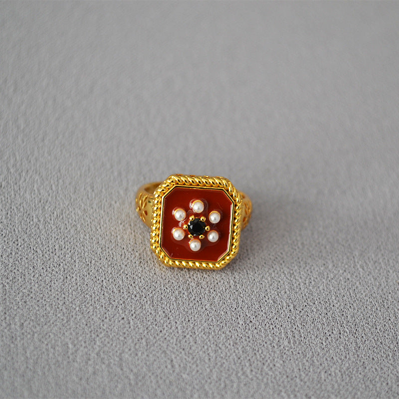 Classic Pearl Ring with Timeless Appeal