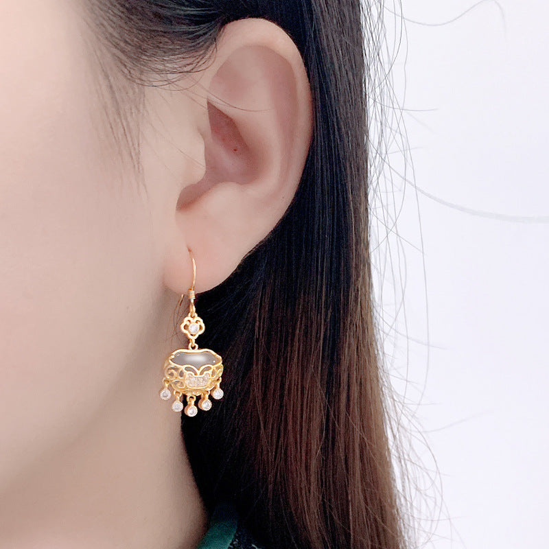 Stunning Gold Earring for Daily Wear