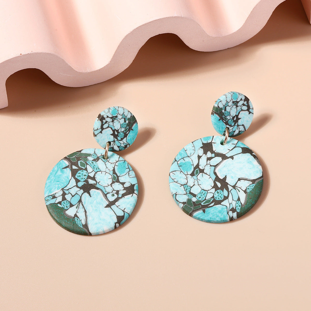 Charming Earring for Any Occasion
