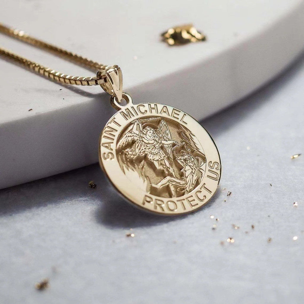 Stunning Necklace for Daily Wear