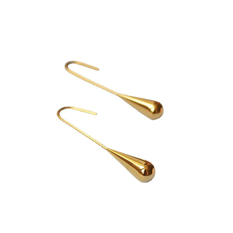 Classic Gold Earring with Timeless Appeal