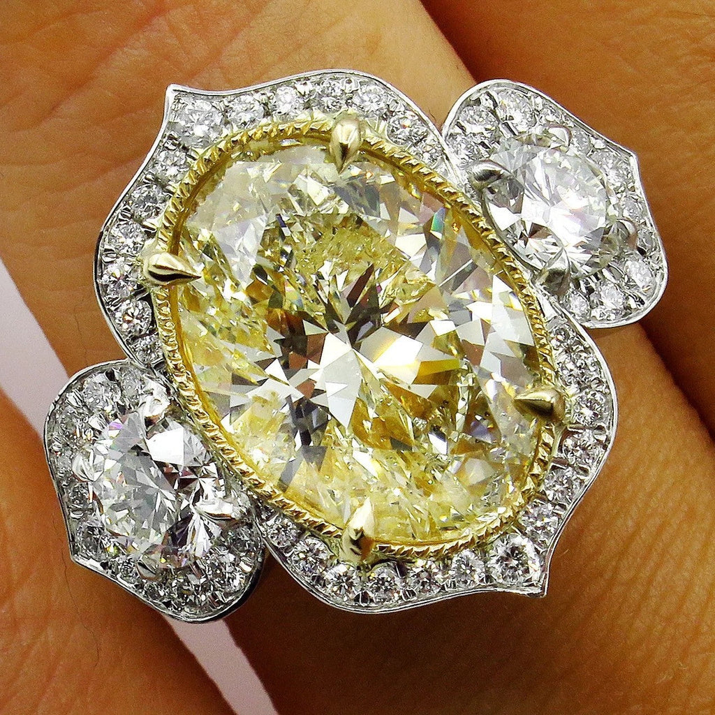 Romantic Gold Ring for Special Moments