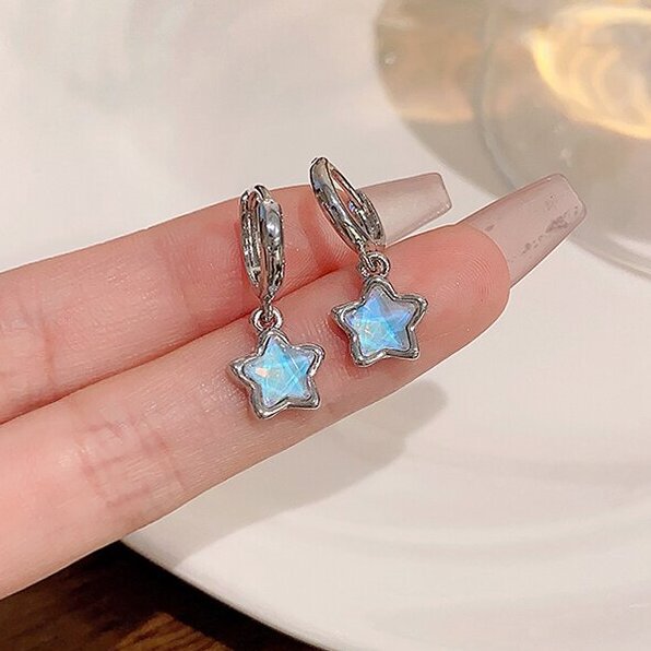 Charming Earring for Any Occasion