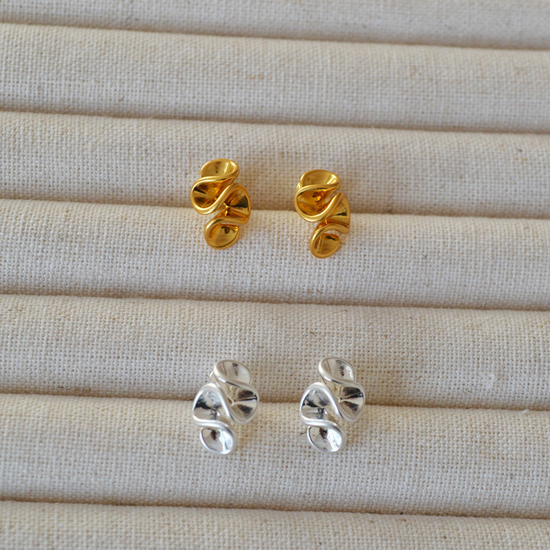Elegant Gold Earring for Every Occasion