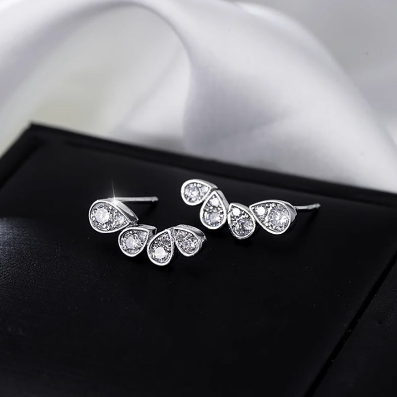 Charming Earring for Any Occasion