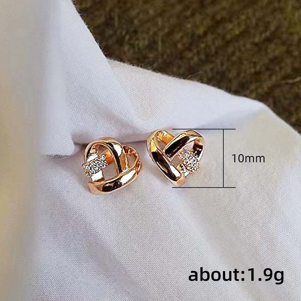 Elegant Gold Earring for Every Occasion