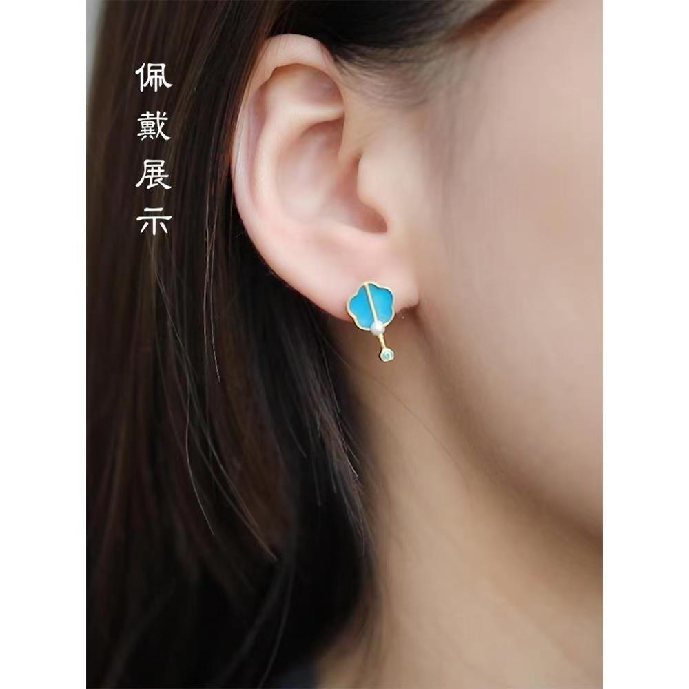 Charming Pearl Piece for Any Occasion