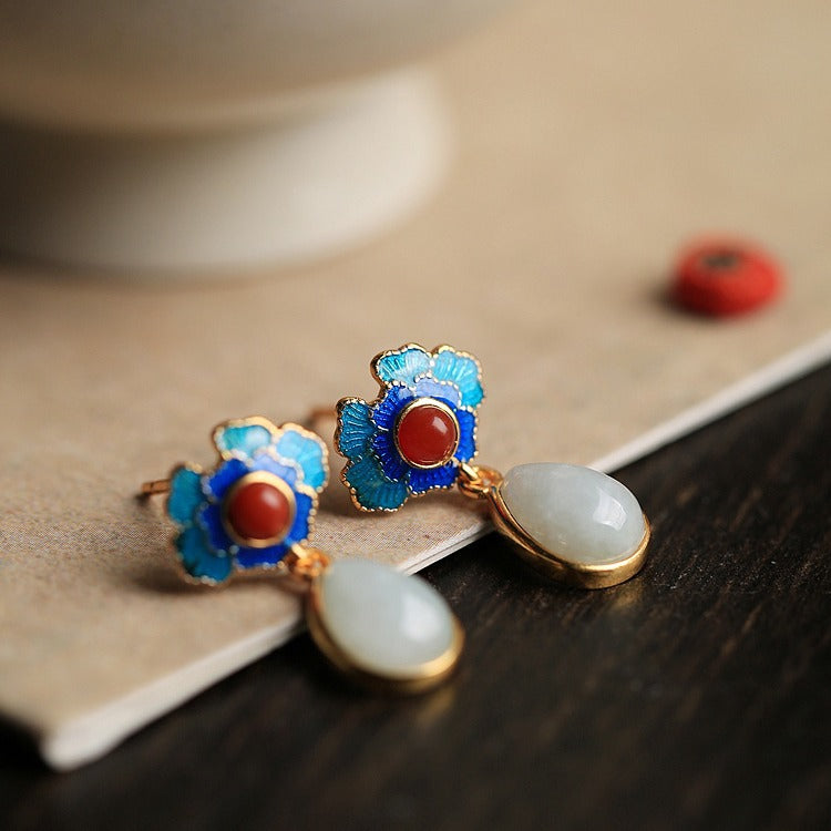 Elegant Gold Earring for Every Occasion