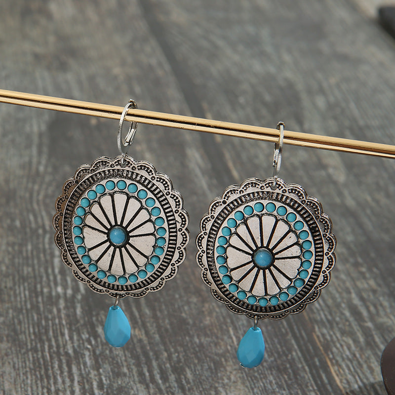 Classic Earring with Timeless Appeal