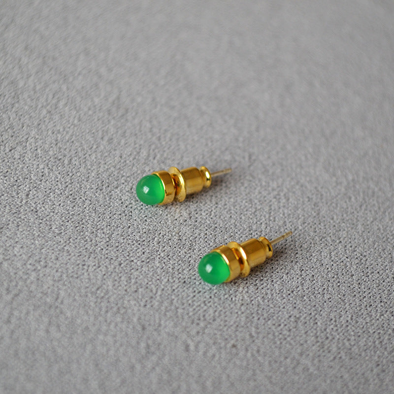 Classic Gold Earring with Timeless Appeal
