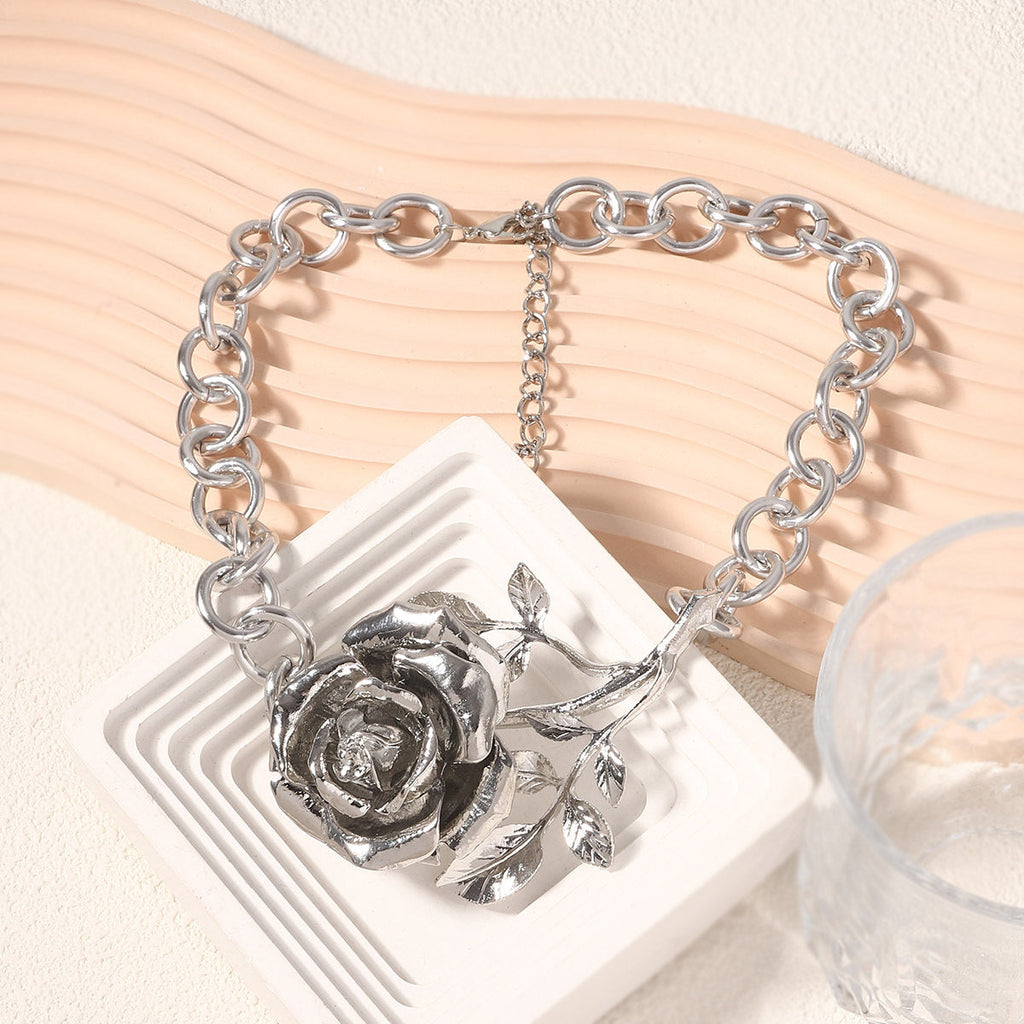 Charming Pendant for Any Occasion