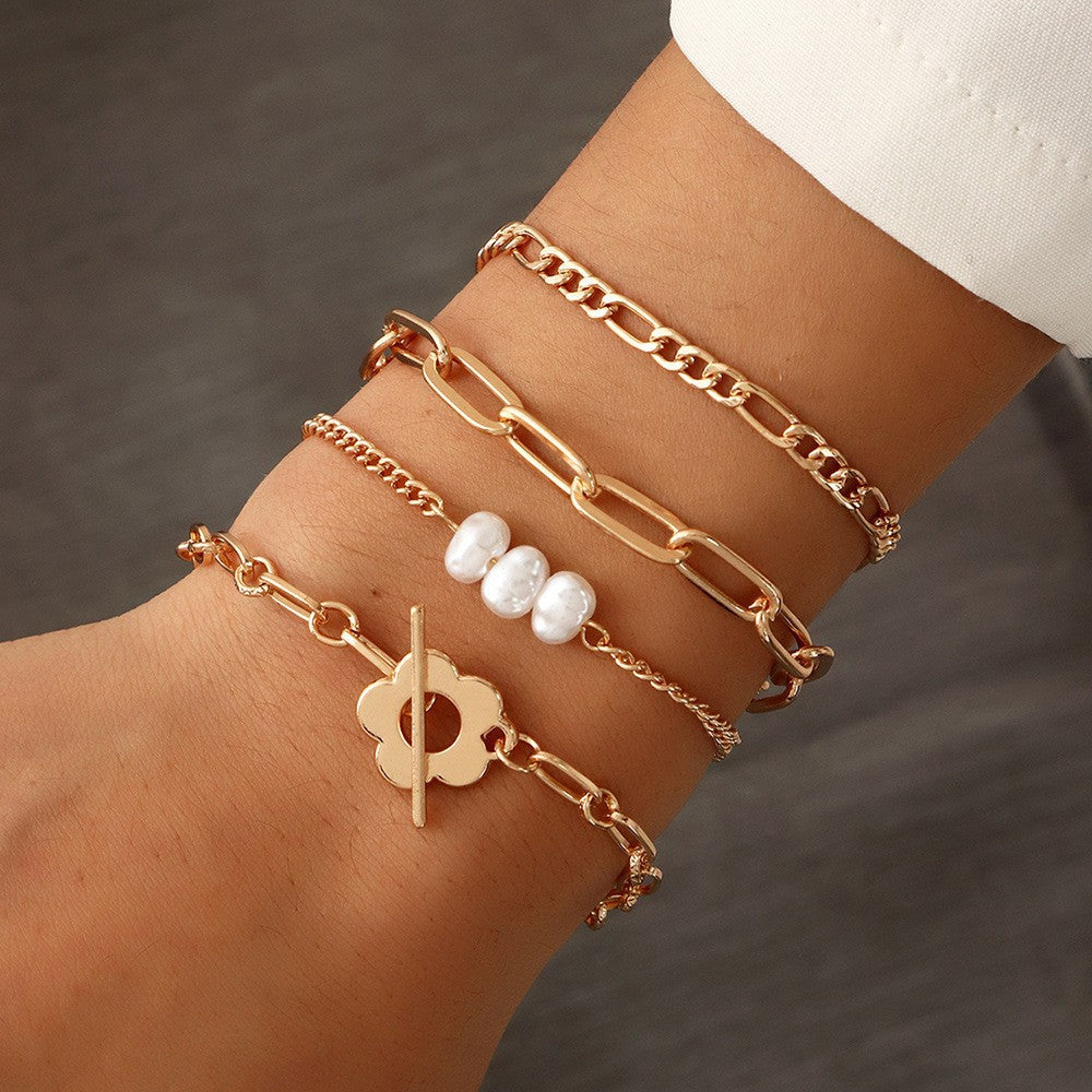 Classic Pearl Bracelet with Timeless Appeal