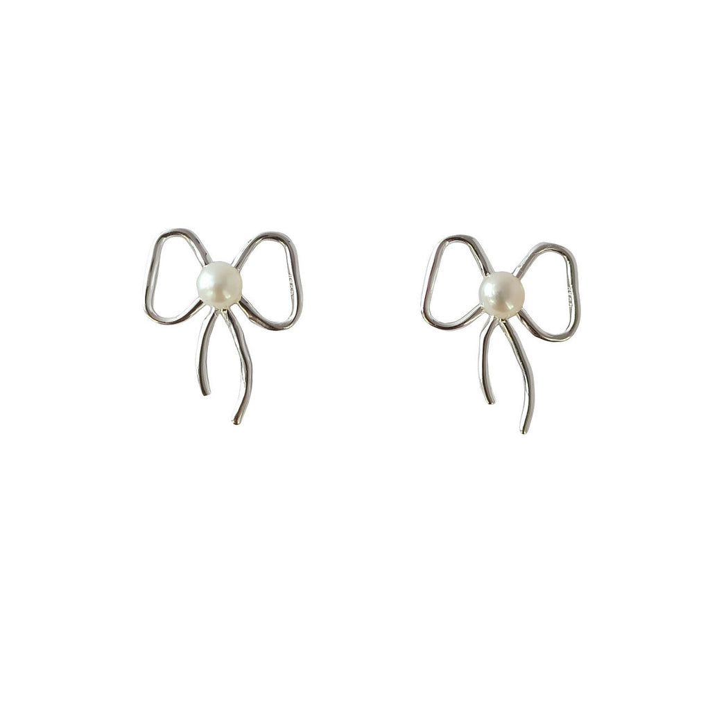 Romantic Pearl Earring for Special Moments