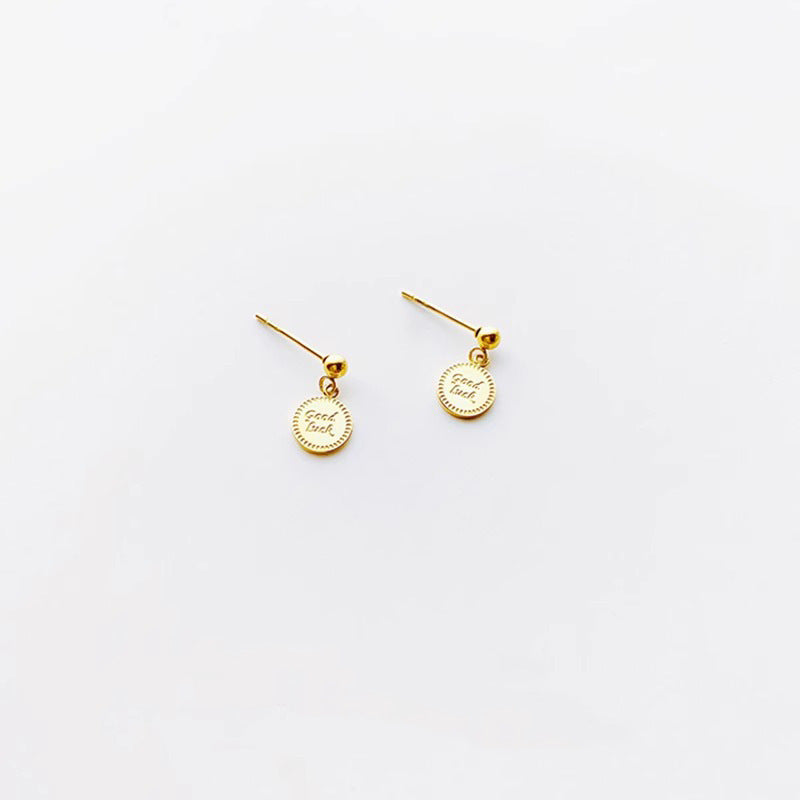 Charming Earring for Any Occasion