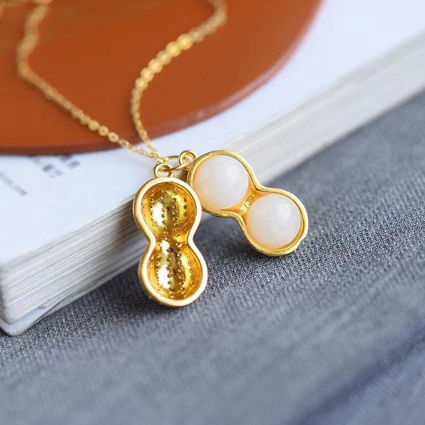 Classic Gold Necklace with Timeless Appeal