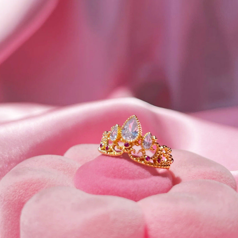 Charming Piece for Any Occasion