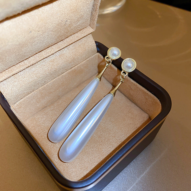 Stunning Pearl Earring for Daily Wear