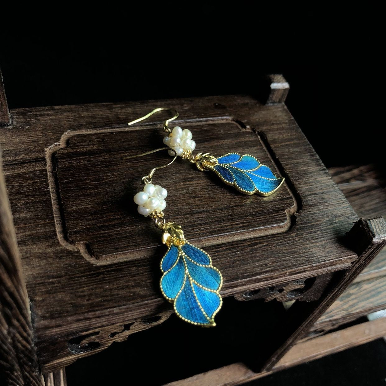 Classic Pearl Earring with Timeless Appeal