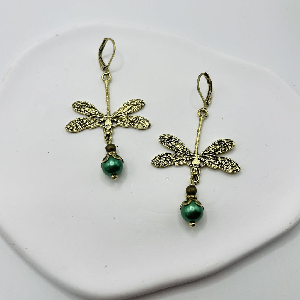 Beautiful Pearl Earring with Unique Style