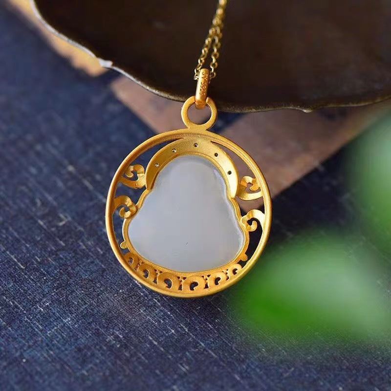 Classic Gold Necklace with Timeless Appeal