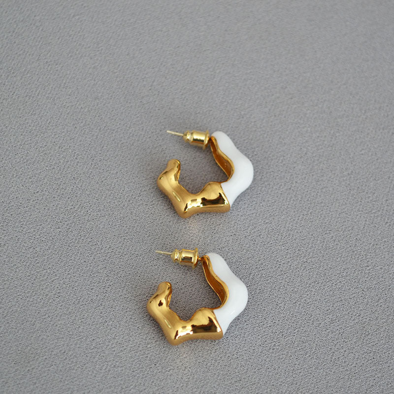 Elegant Gold Earring for Every Occasion
