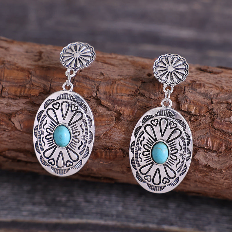 Charming Earring for Any Occasion