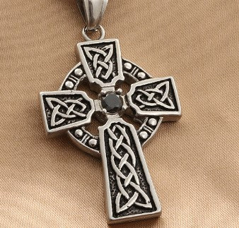 Elegant Pendant for Every Occasion