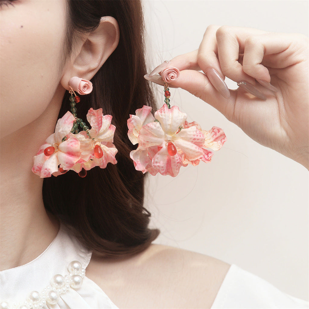 Charming Earring for Any Occasion