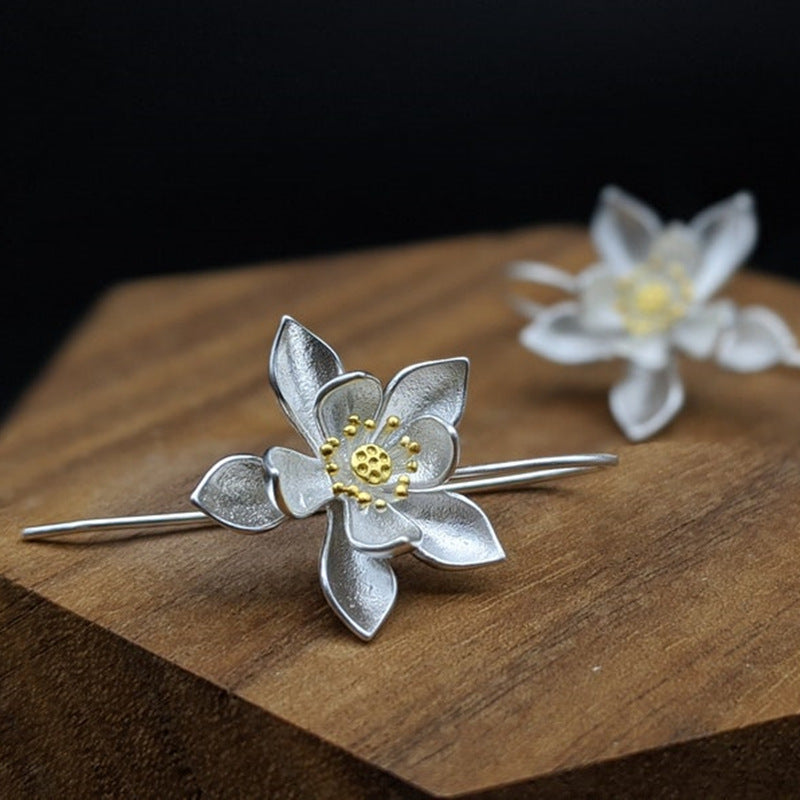 Romantic Silver Earring for Special Moments