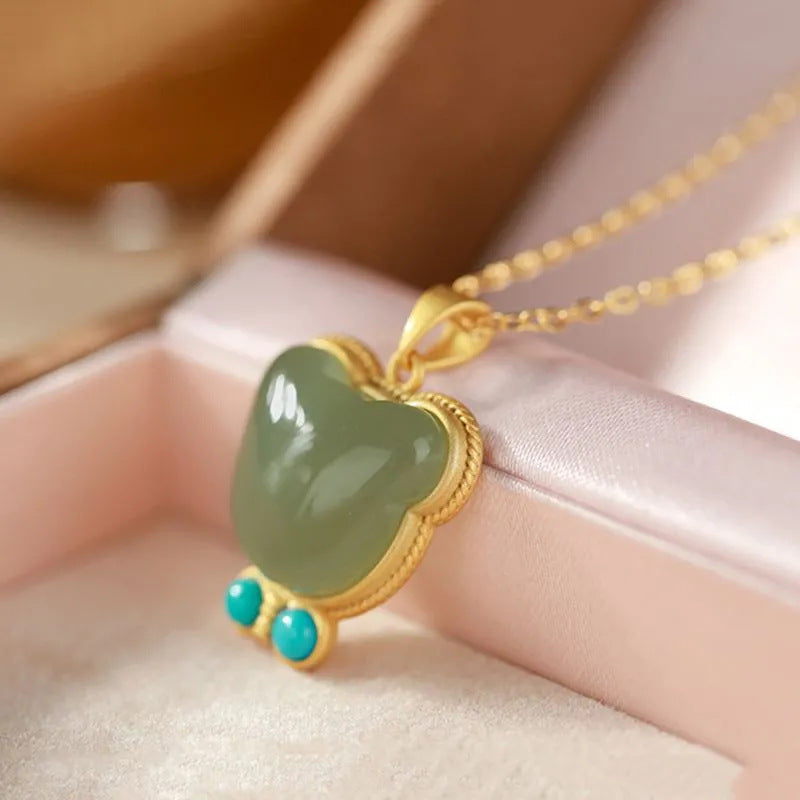Classic Gold Necklace with Timeless Appeal