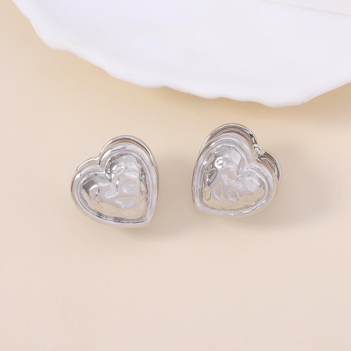 Charming Piece for Any Occasion