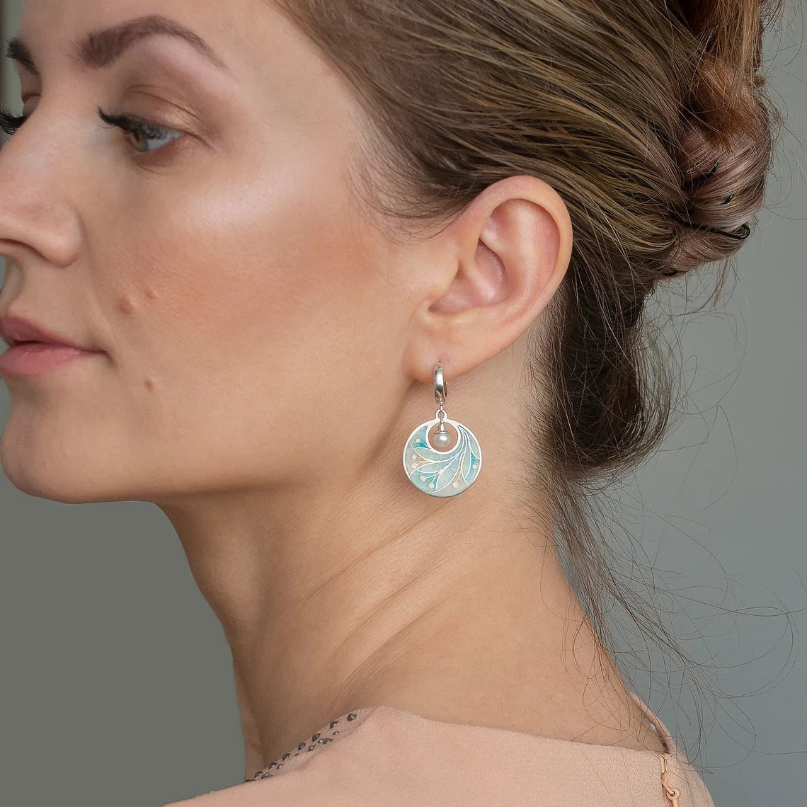 Romantic Pearl Earring for Special Moments