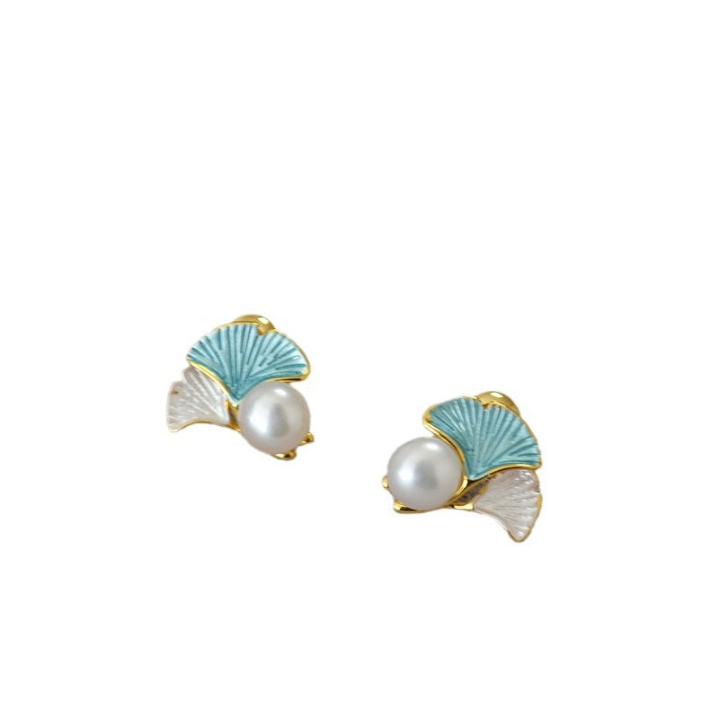 Elegant Gold Earring for Every Occasion