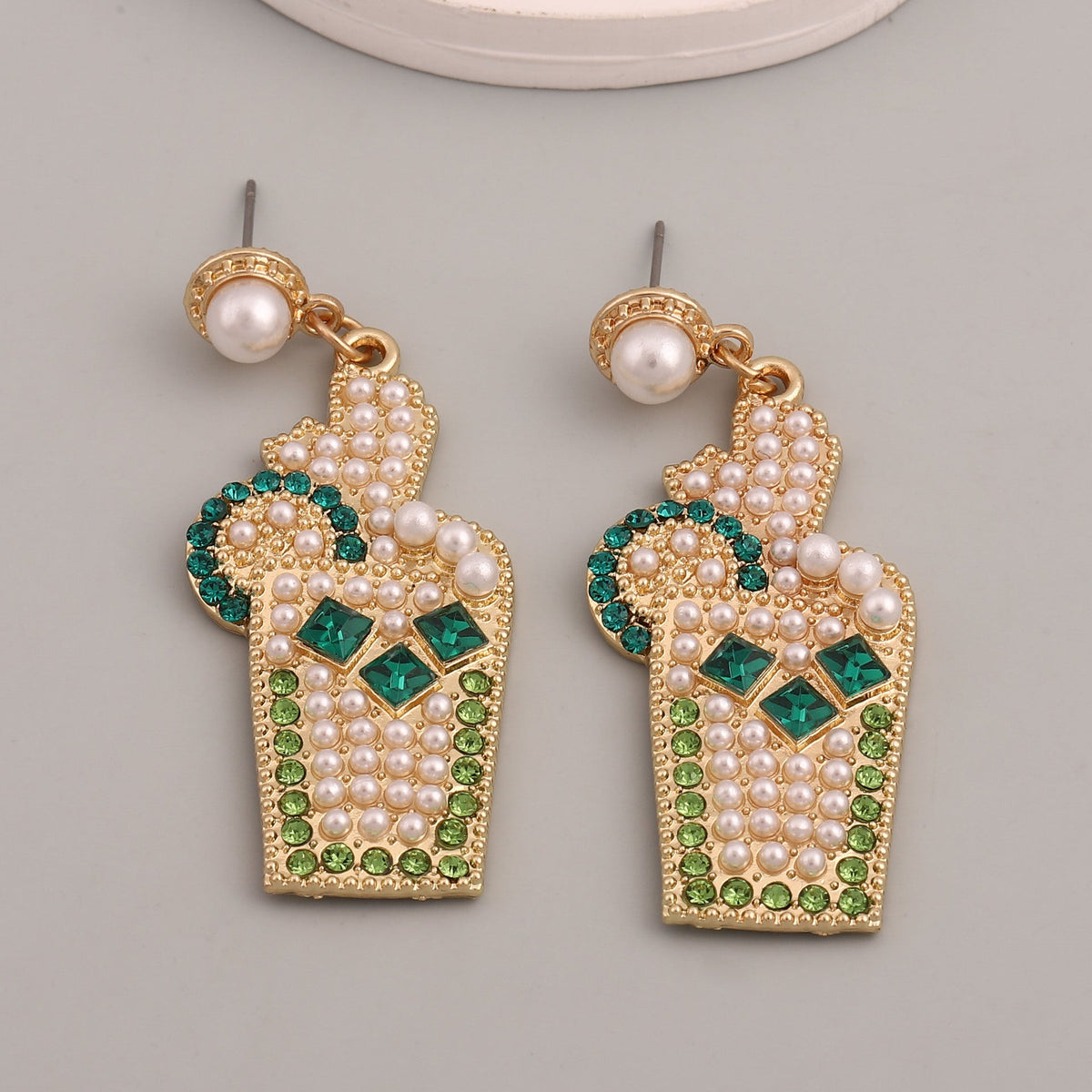 Beautiful Pearl Earring with Unique Style