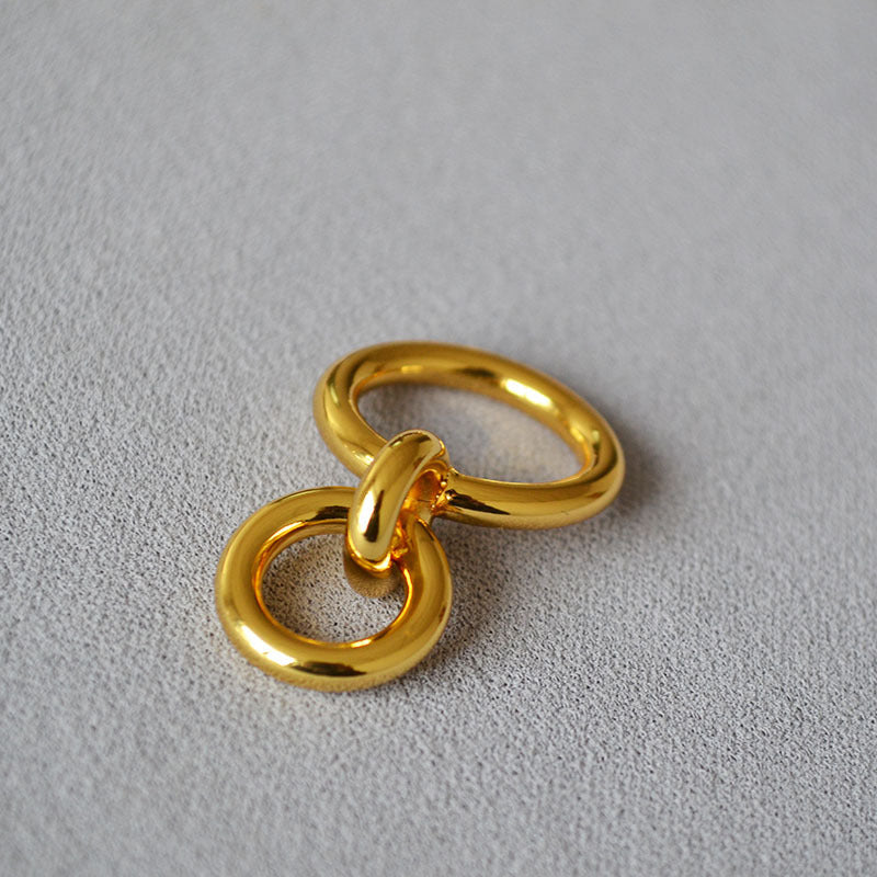 Romantic Gold Ring for Special Moments