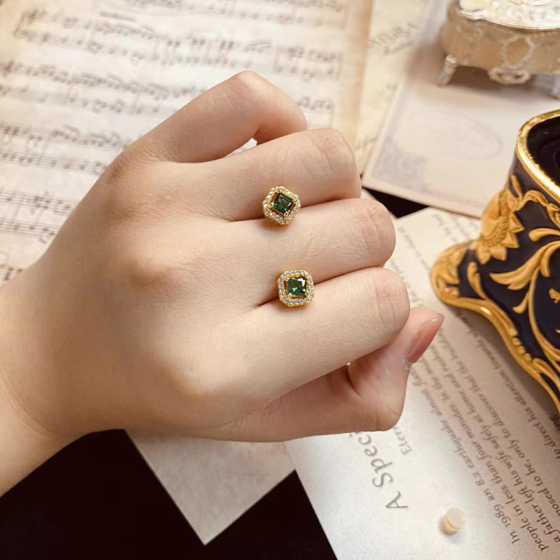 Stunning Earring for Daily Wear
