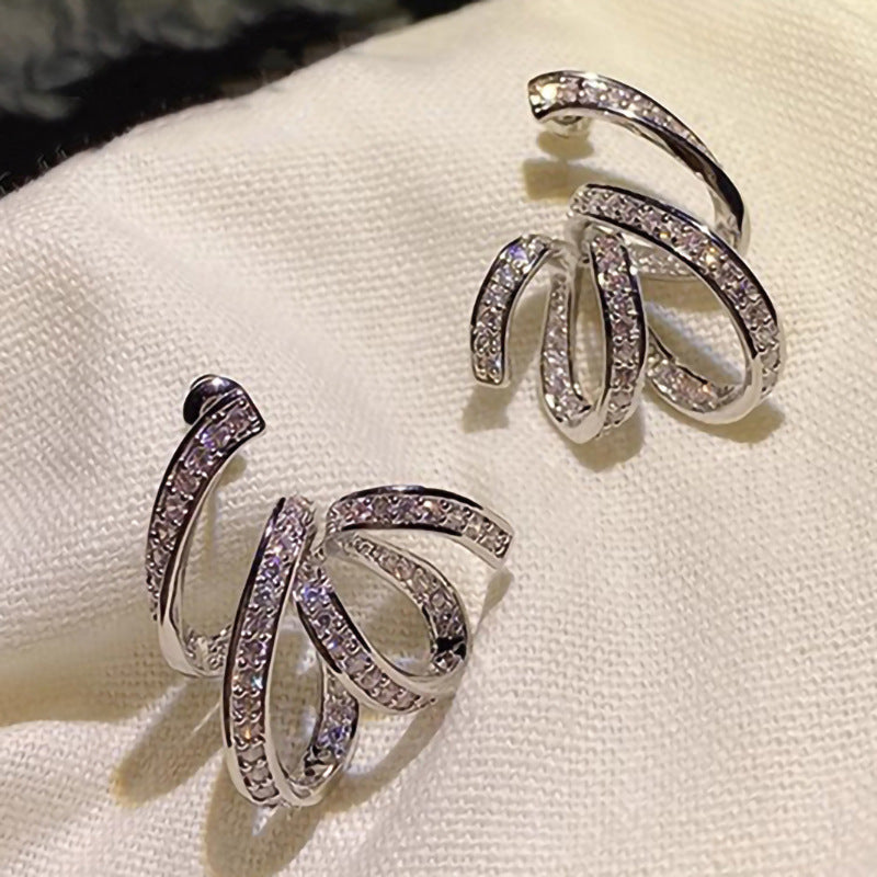 Charming Earring for Any Occasion