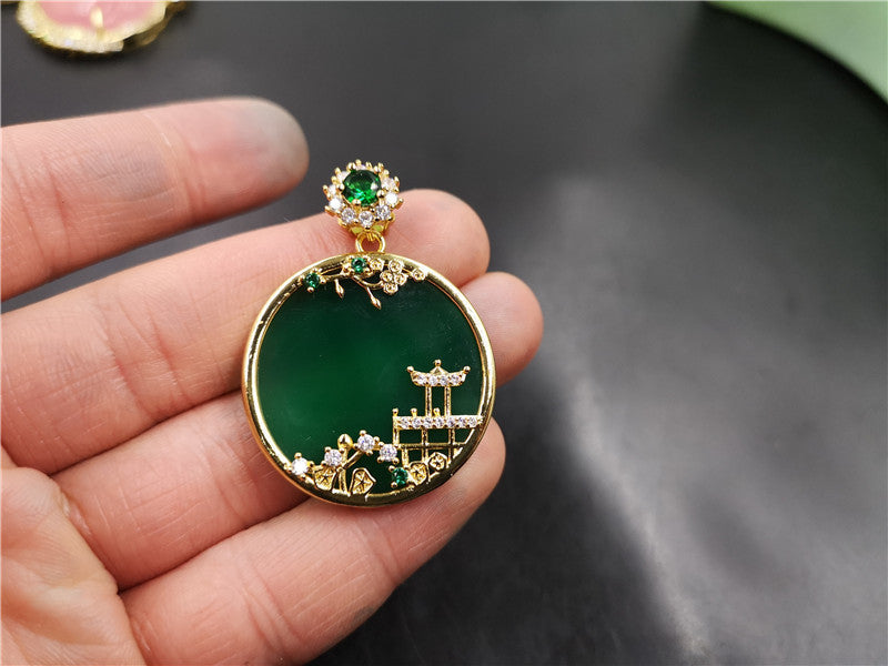 Beautiful Silver Pendant with Unique Style