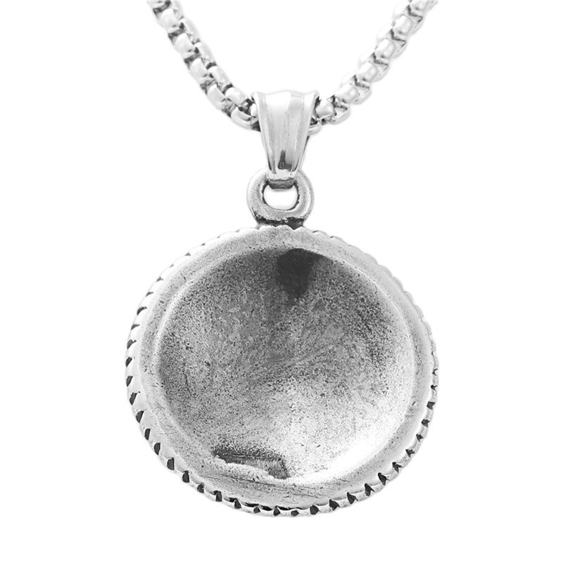 Classic Pendant with Timeless Appeal