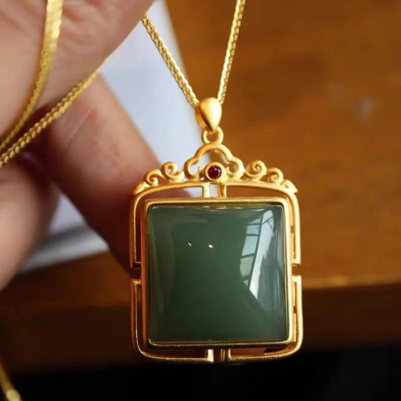 Classic Necklace with Timeless Appeal