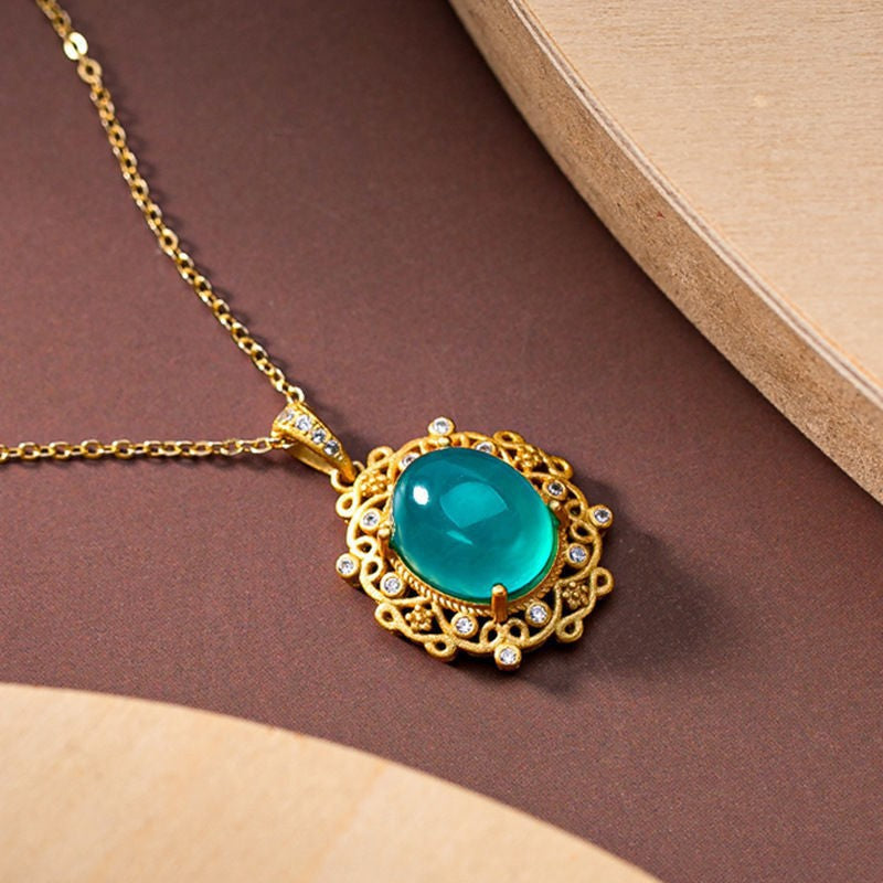 Classic Gold Necklace with Timeless Appeal