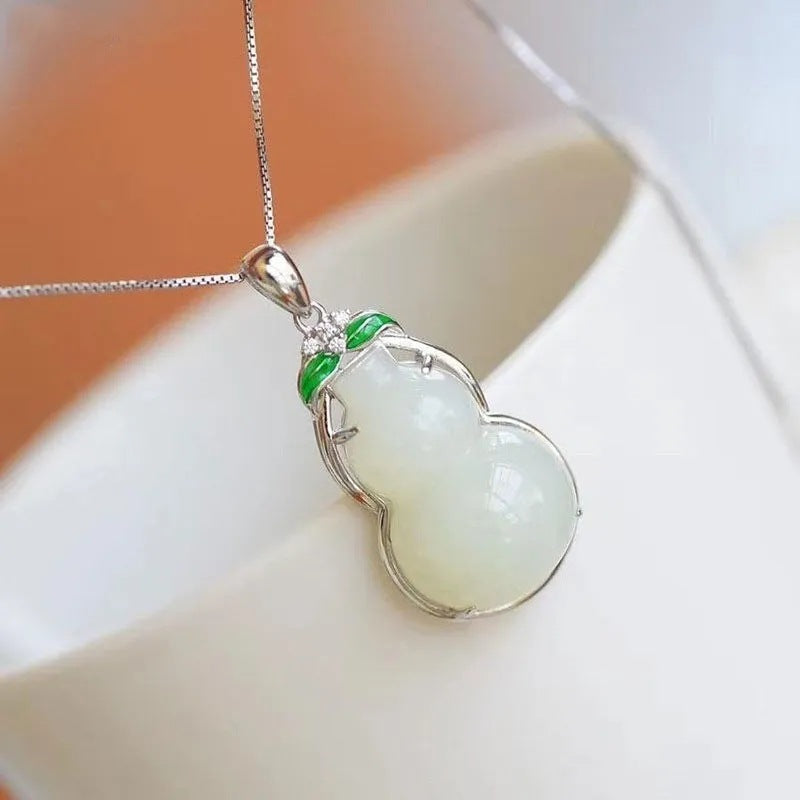 Elegant Gold Necklace for Every Occasion