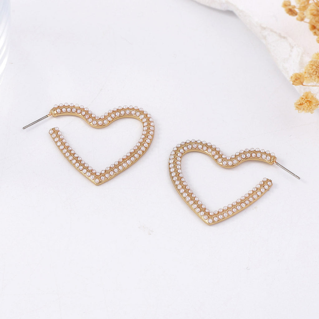 Charming Piece for Any Occasion