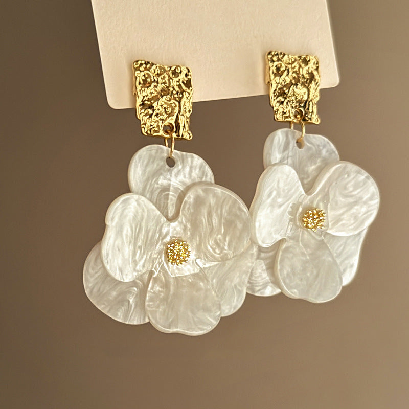 Romantic Earring for Special Moments
