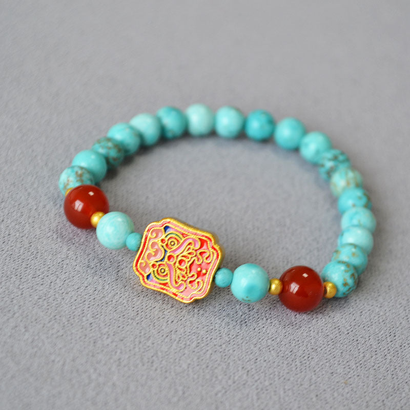 Charming Gold Bracelet for Any Occasion
