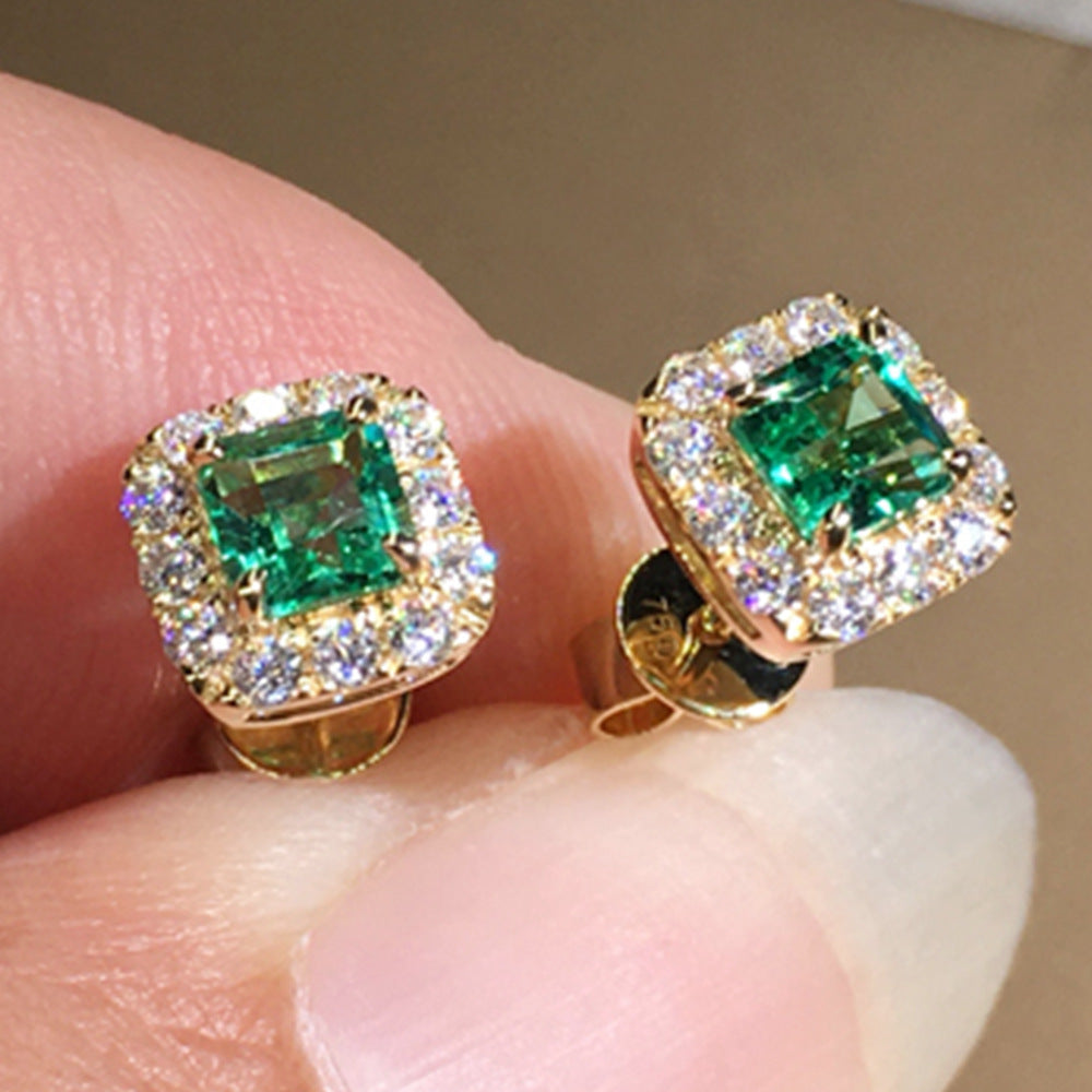 Charming Earring for Any Occasion
