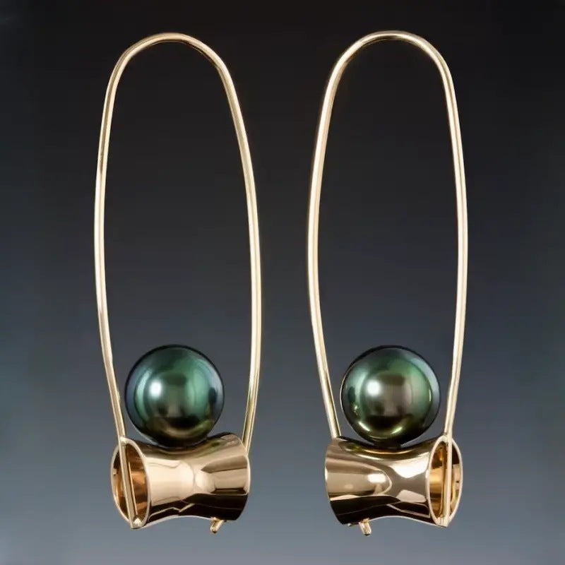 Charming Earring for Any Occasion