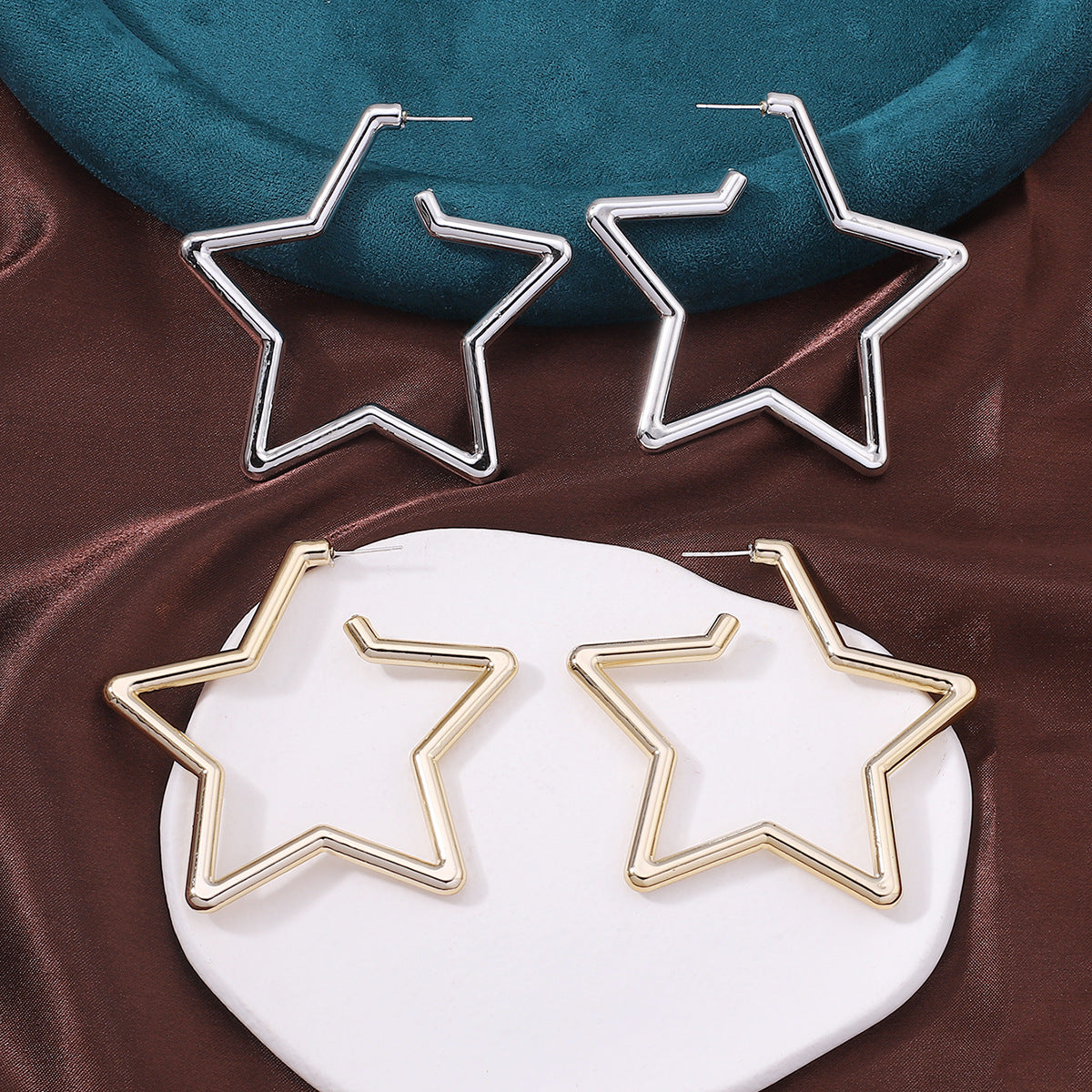 Elegant Gold Earring for Every Occasion