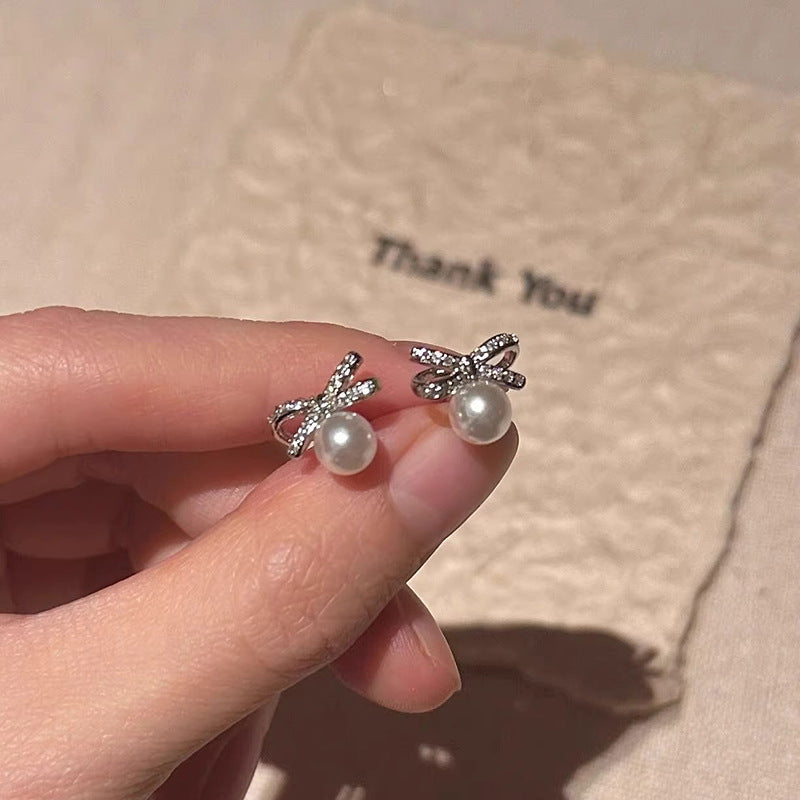 Romantic Pearl Earring for Special Moments